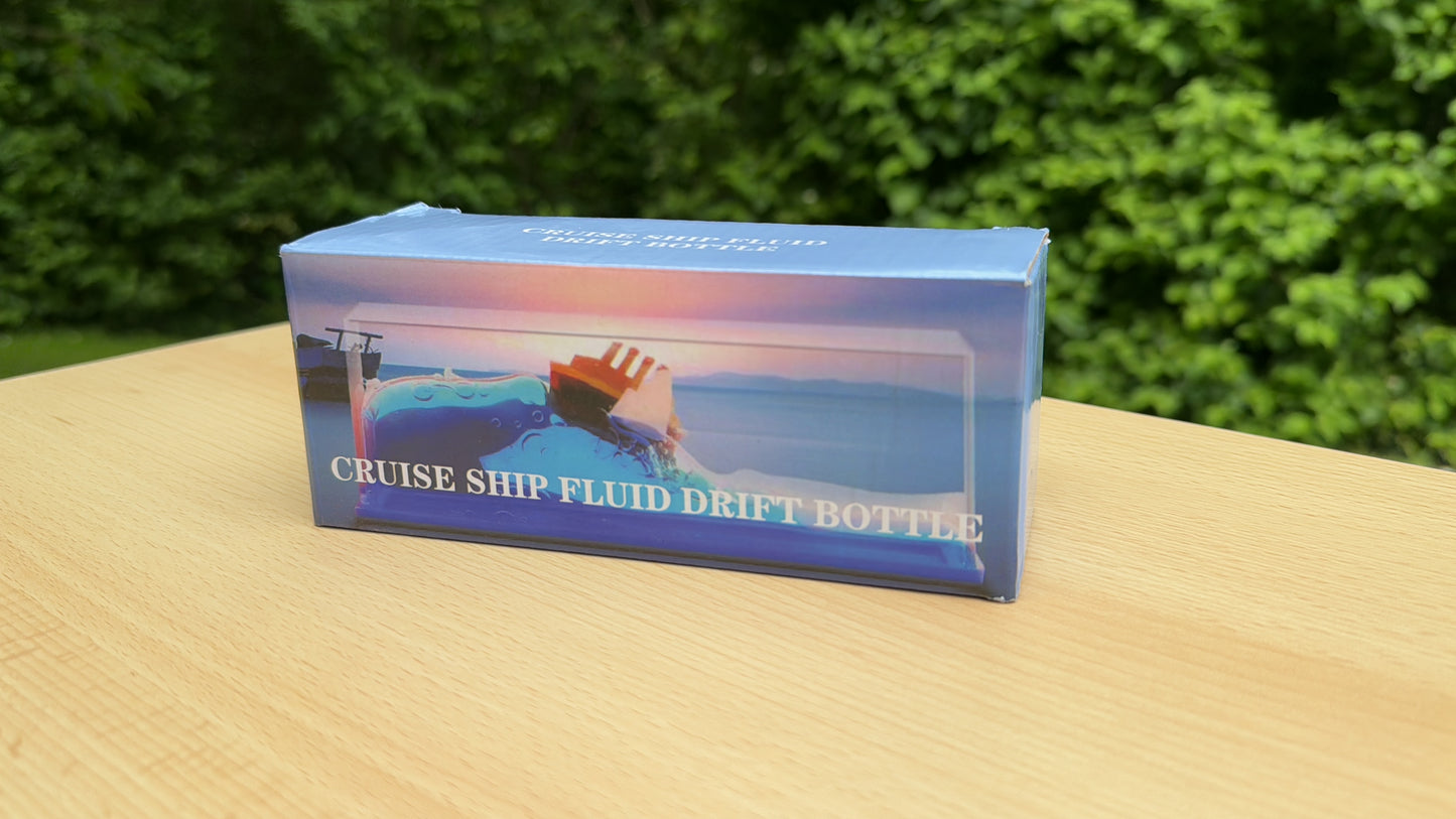 Titanic Boot - Onzinkbaar - Cruise Ship Fluid Drift Bottle - Overal neer te zetten